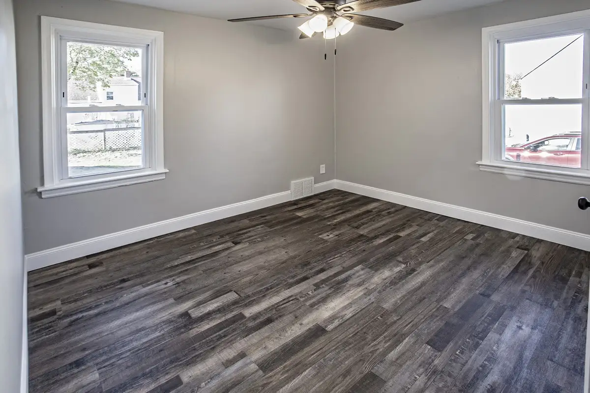 384 Springfield interior 3