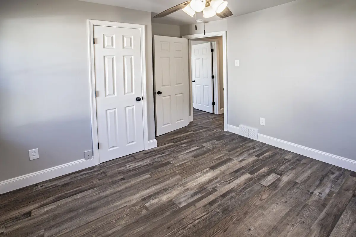 384 Springfield interior 4