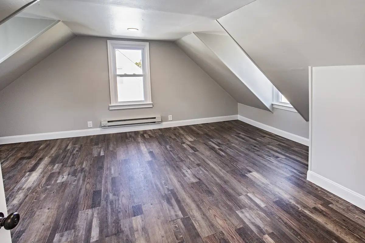 384 Springfield upper floor